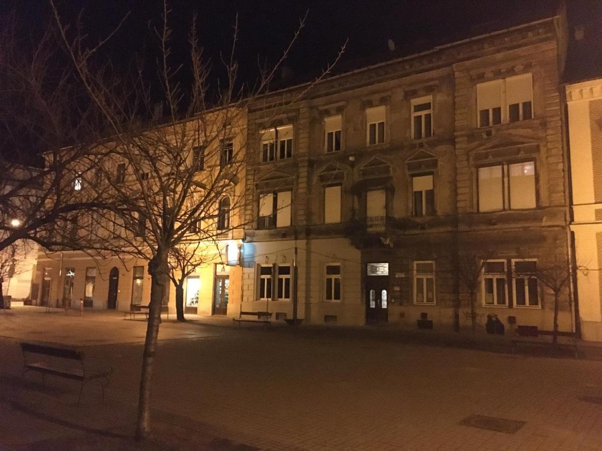 Czingu-Lak Apartment Mişcolţ Exterior foto