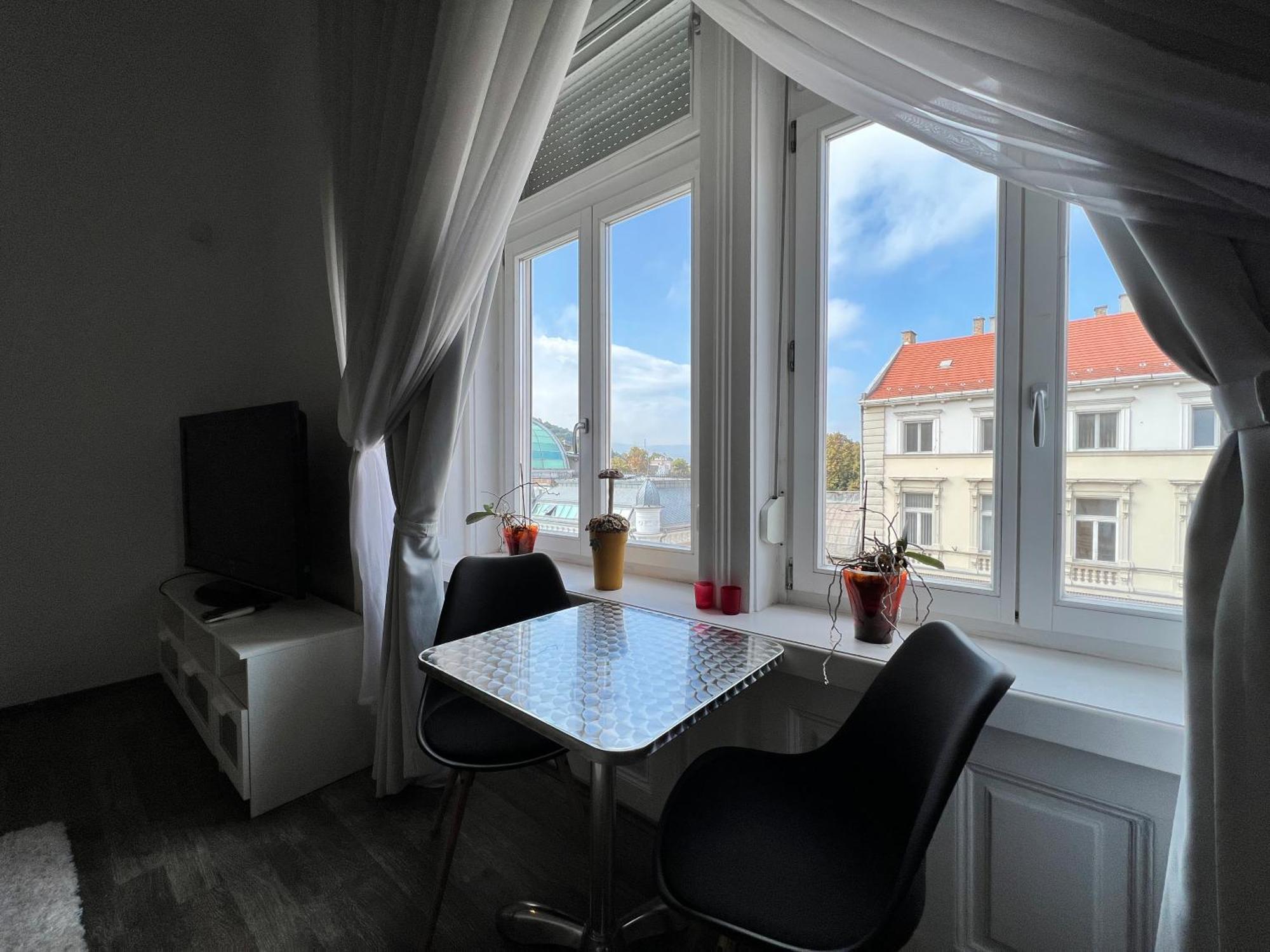 Czingu-Lak Apartment Mişcolţ Exterior foto