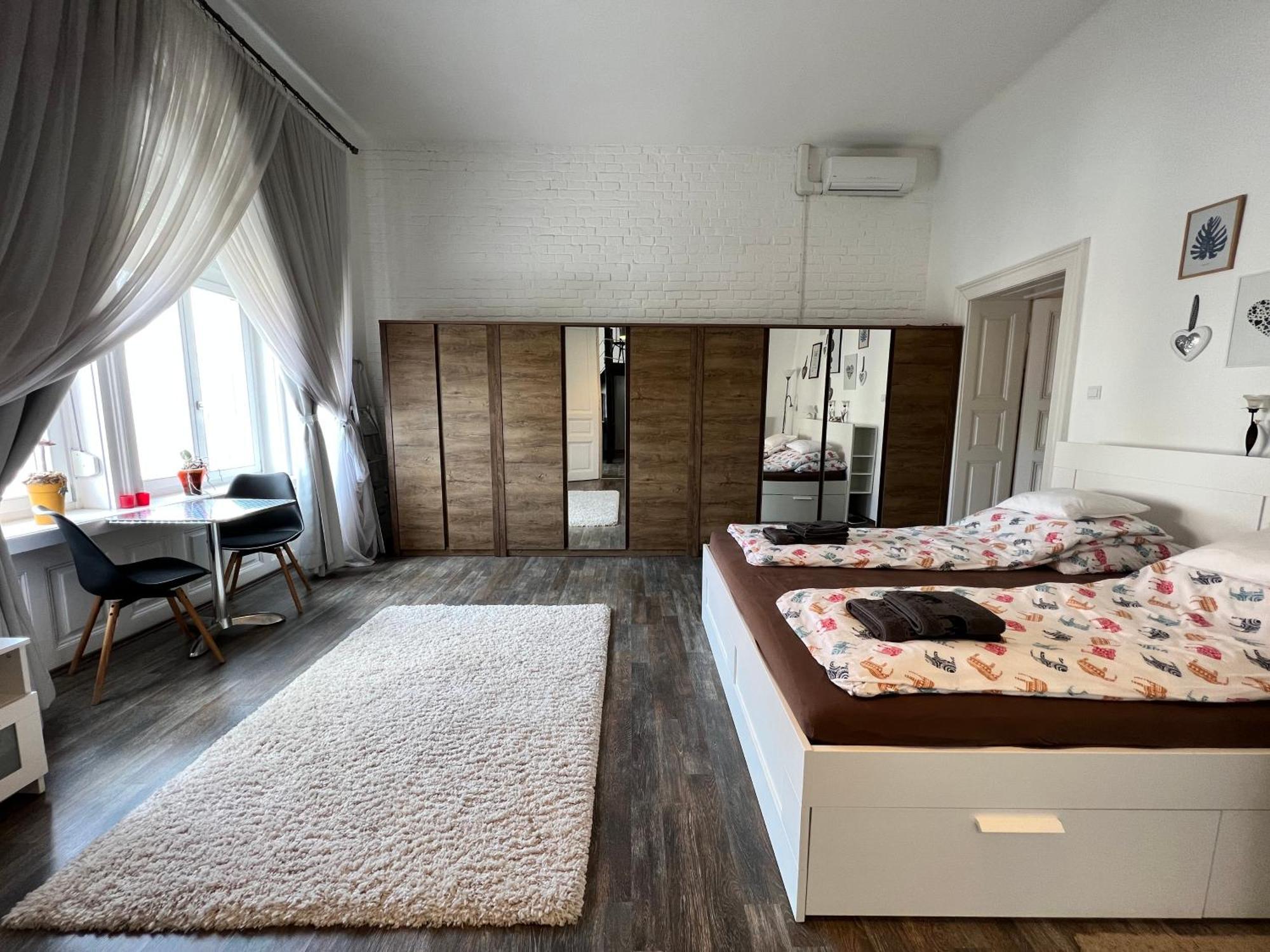 Czingu-Lak Apartment Mişcolţ Exterior foto
